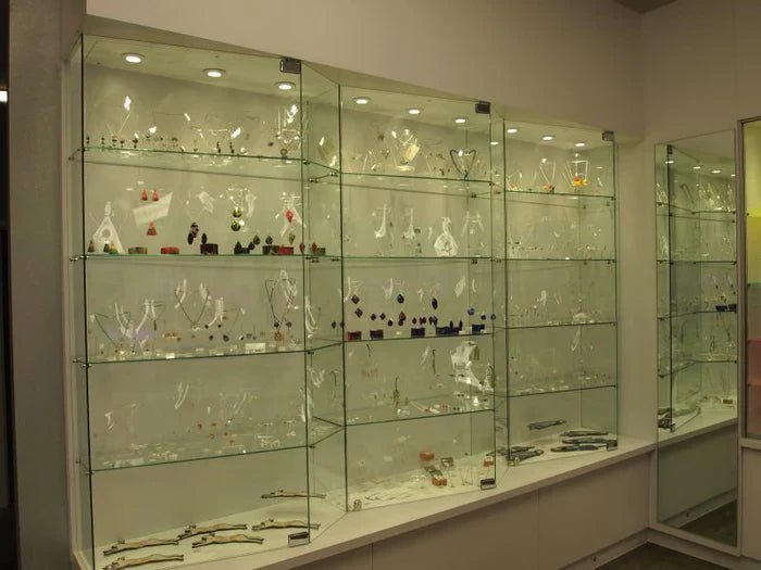 Showcase Elegance: The Role of Glass Cabinets in Restaurants - Display Cabinets Direct