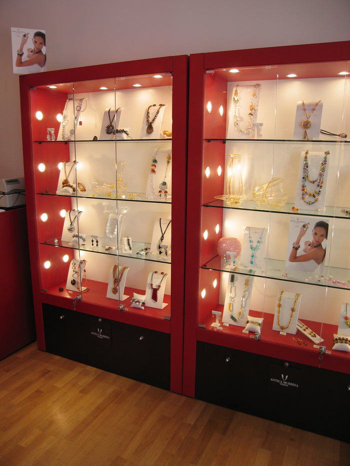 7 Benefits of Using Retail Glass Display Cases in Your Store - Display Cabinets Direct