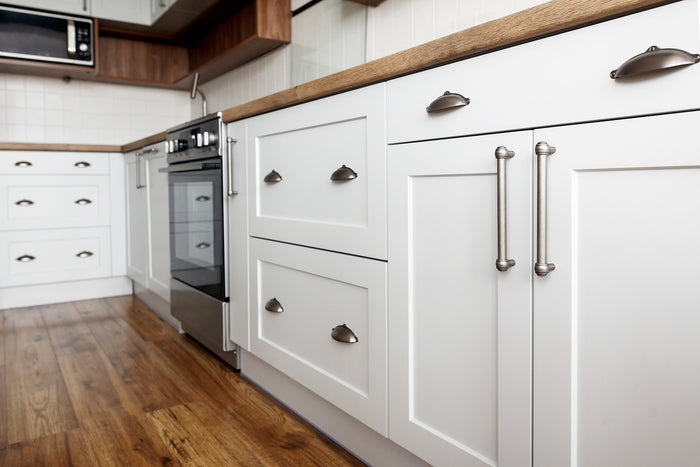 5 Advantages of Working With a Professional Cabinet Maker - Display Cabinets Direct